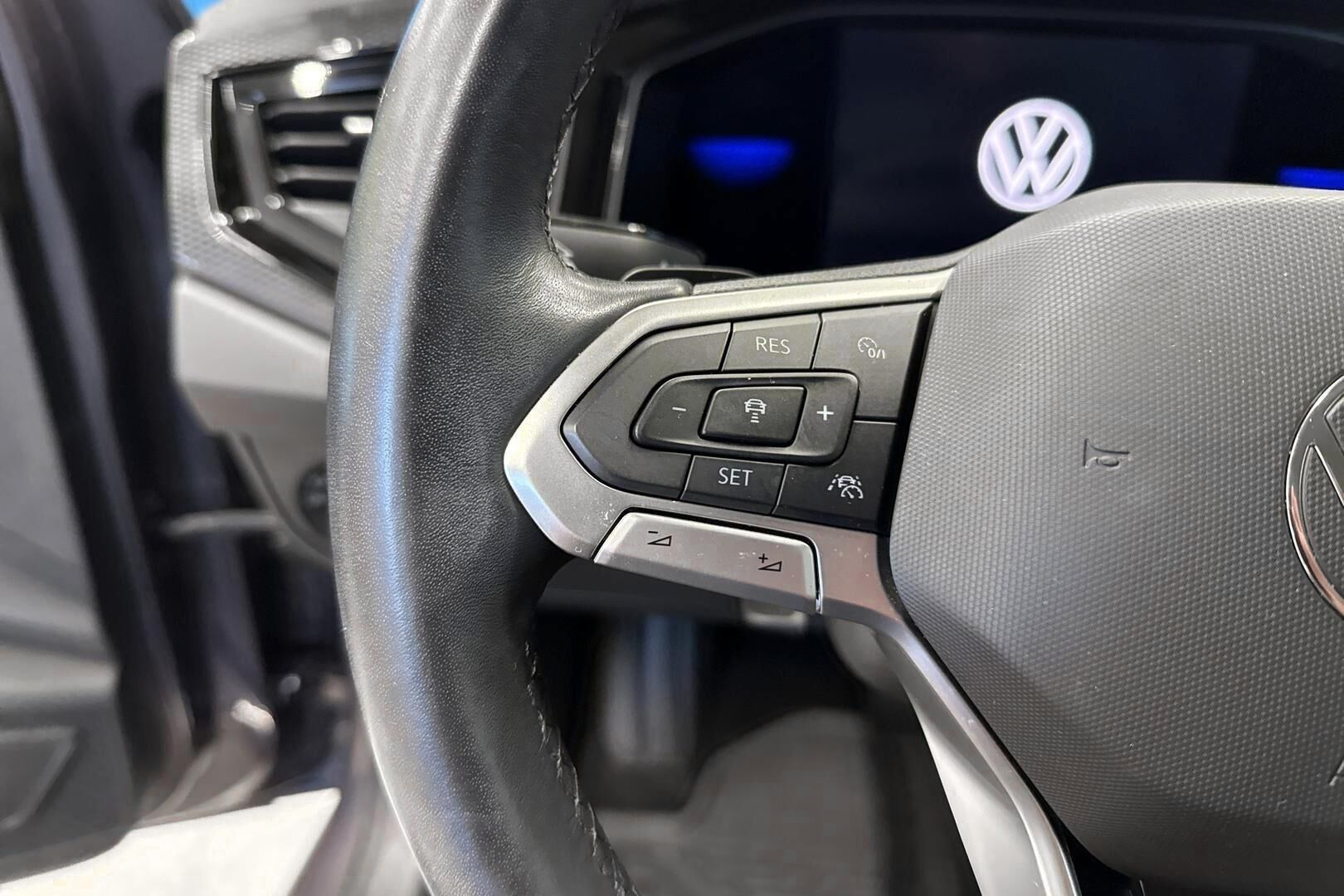 Volkswagen Polo iso kuva 16