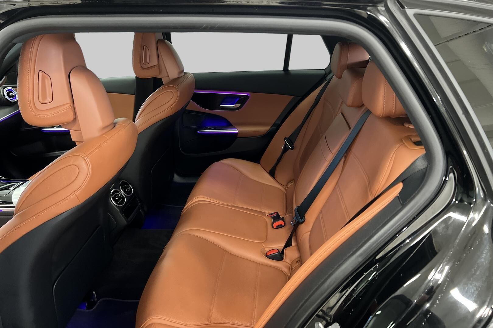 Mercedes-Benz C iso kuva 10