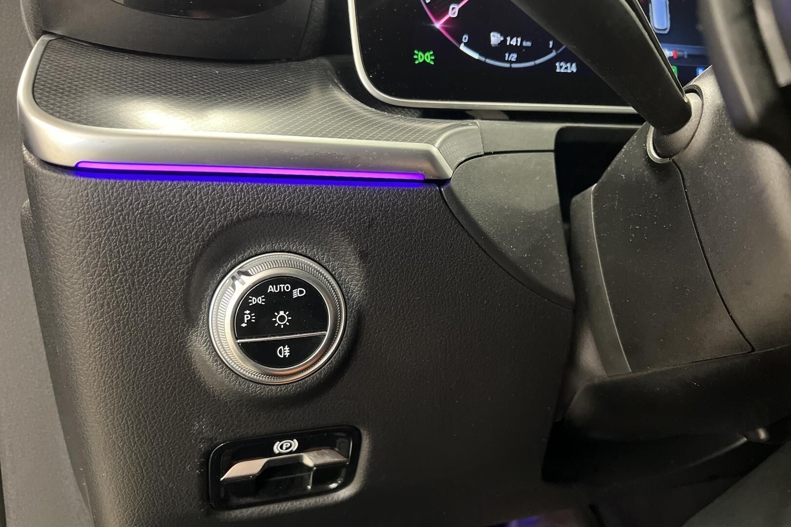 Mercedes-Benz C iso kuva 23