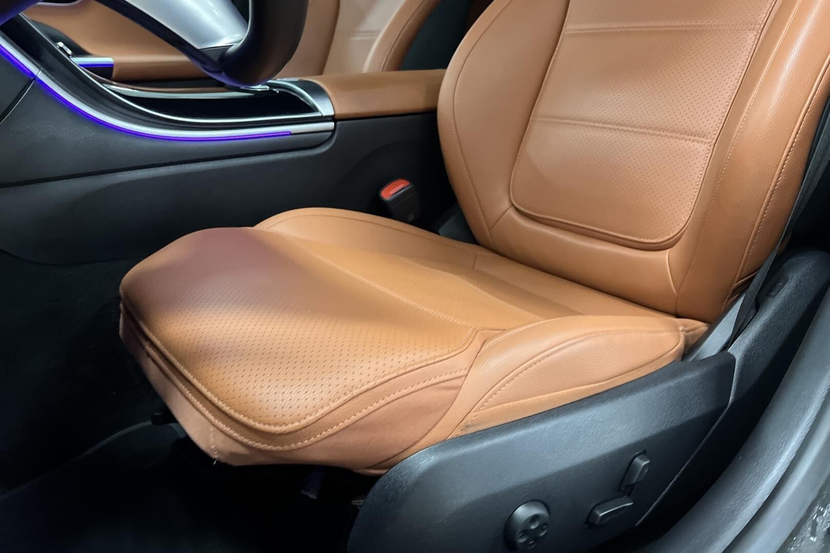 Mercedes-Benz C iso kuva 20