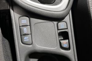 Toyota Yaris esikatselu 19