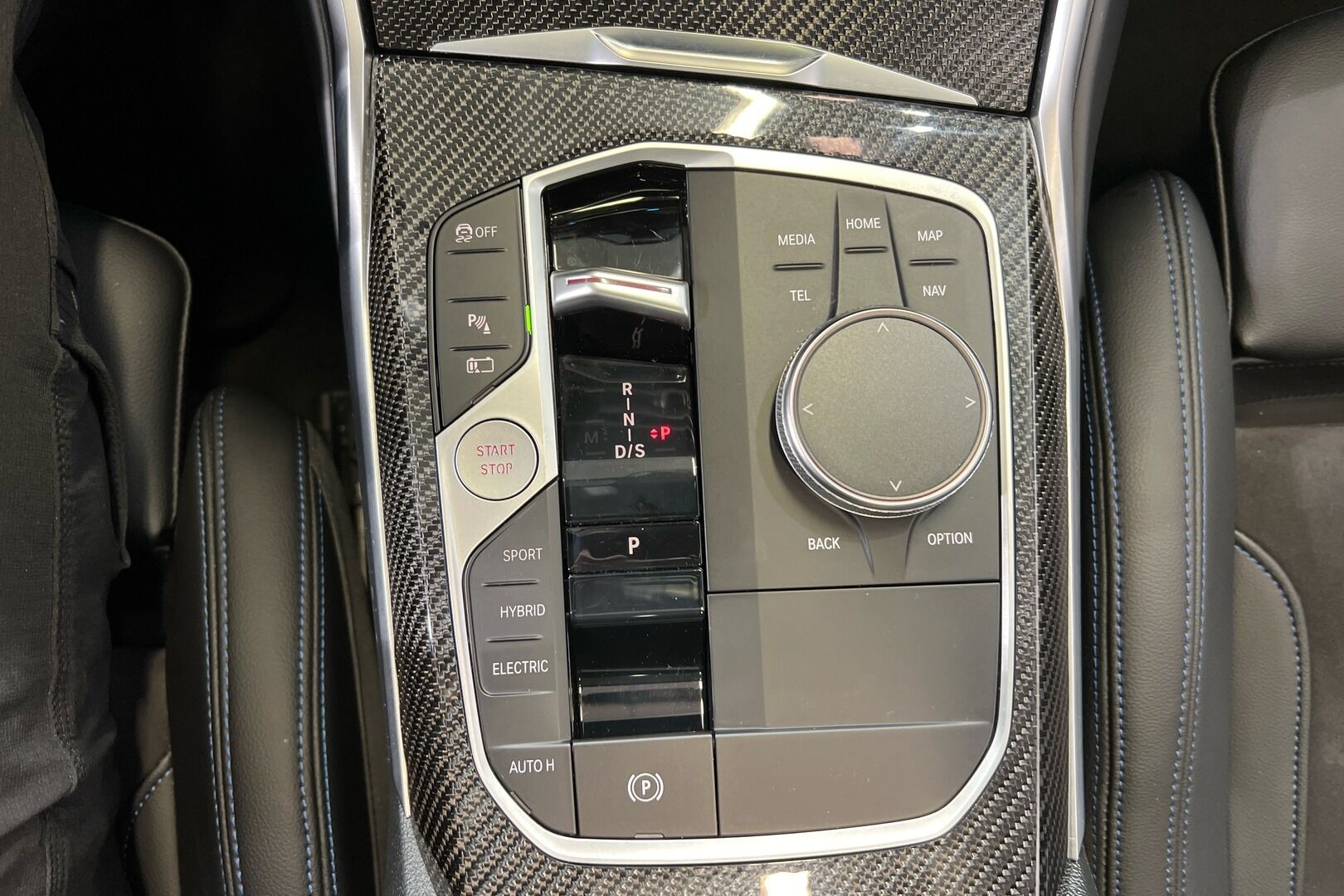 BMW 3-SARJA iso kuva 13