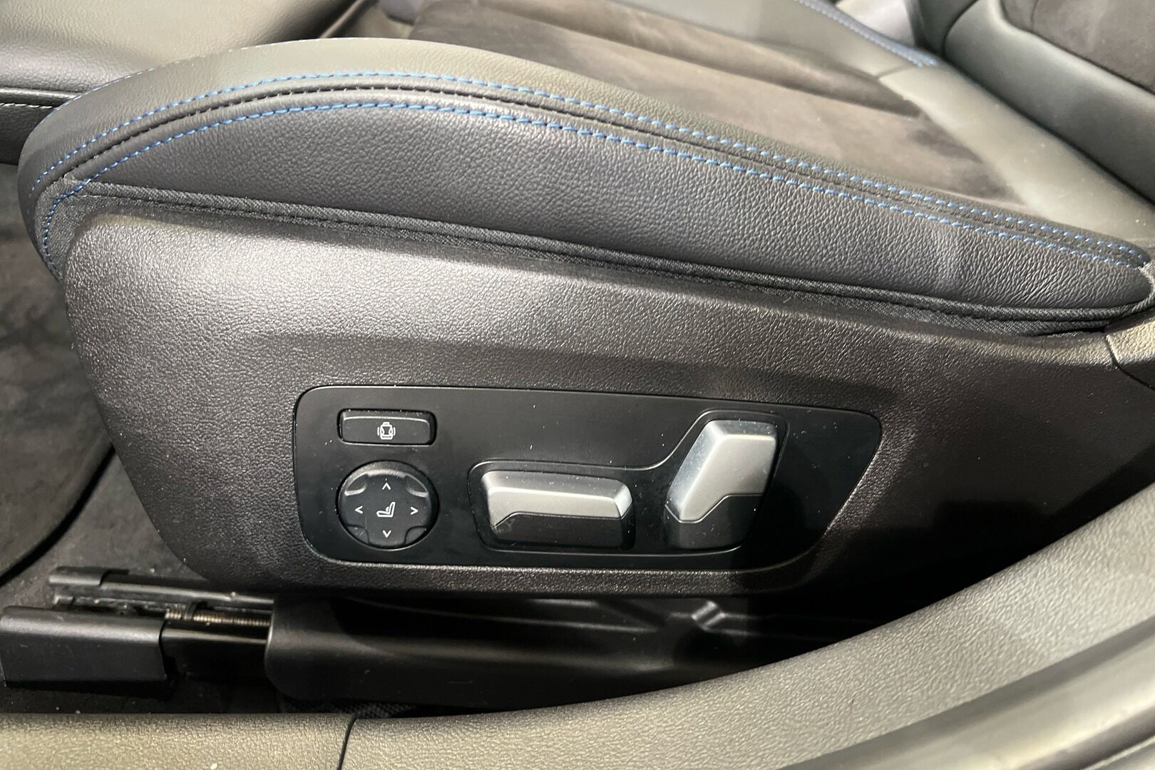 BMW 3-SARJA iso kuva 27