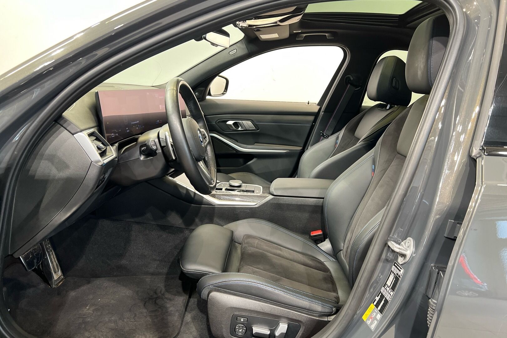 BMW 3-SARJA iso kuva 4