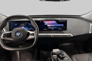 BMW iX esikatselu 8