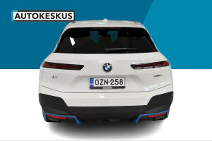 BMW iX esikatselu 3