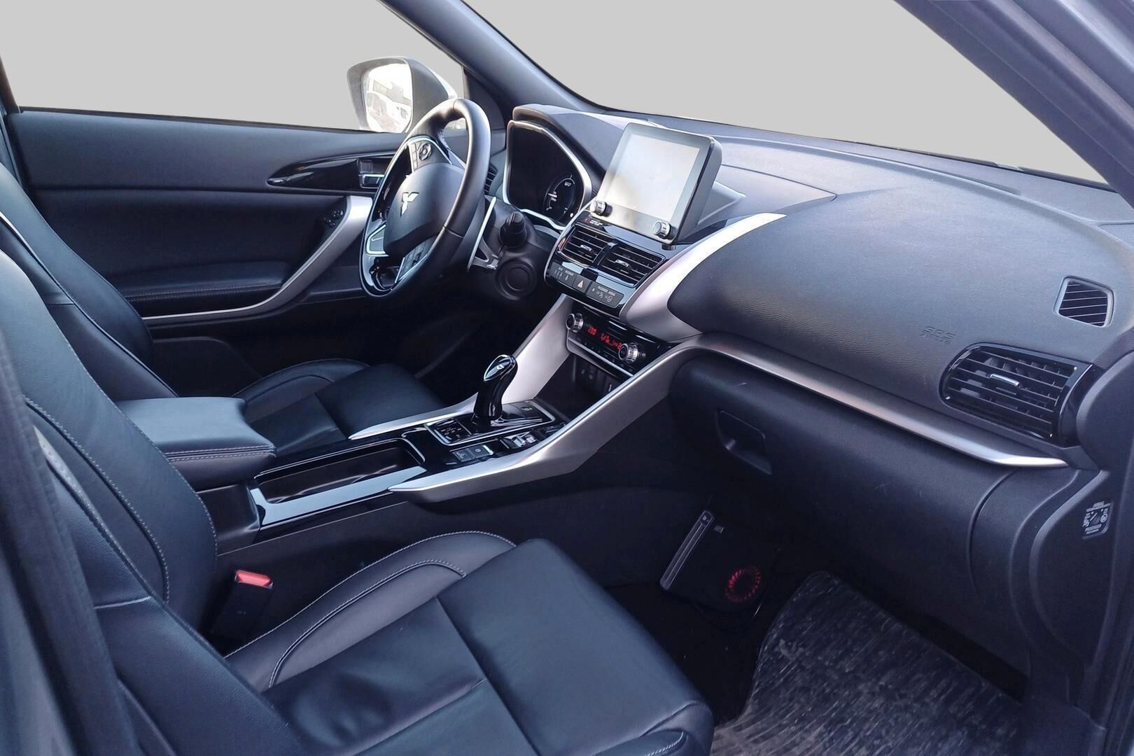 Mitsubishi Eclipse Cross iso kuva 4