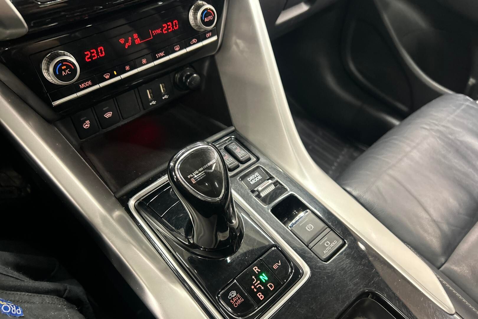 Mitsubishi Eclipse Cross iso kuva 15
