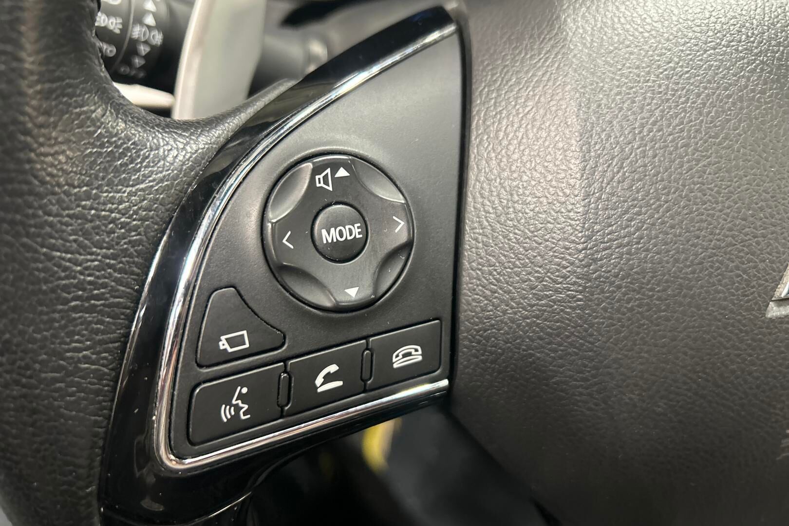 Mitsubishi Eclipse Cross iso kuva 23