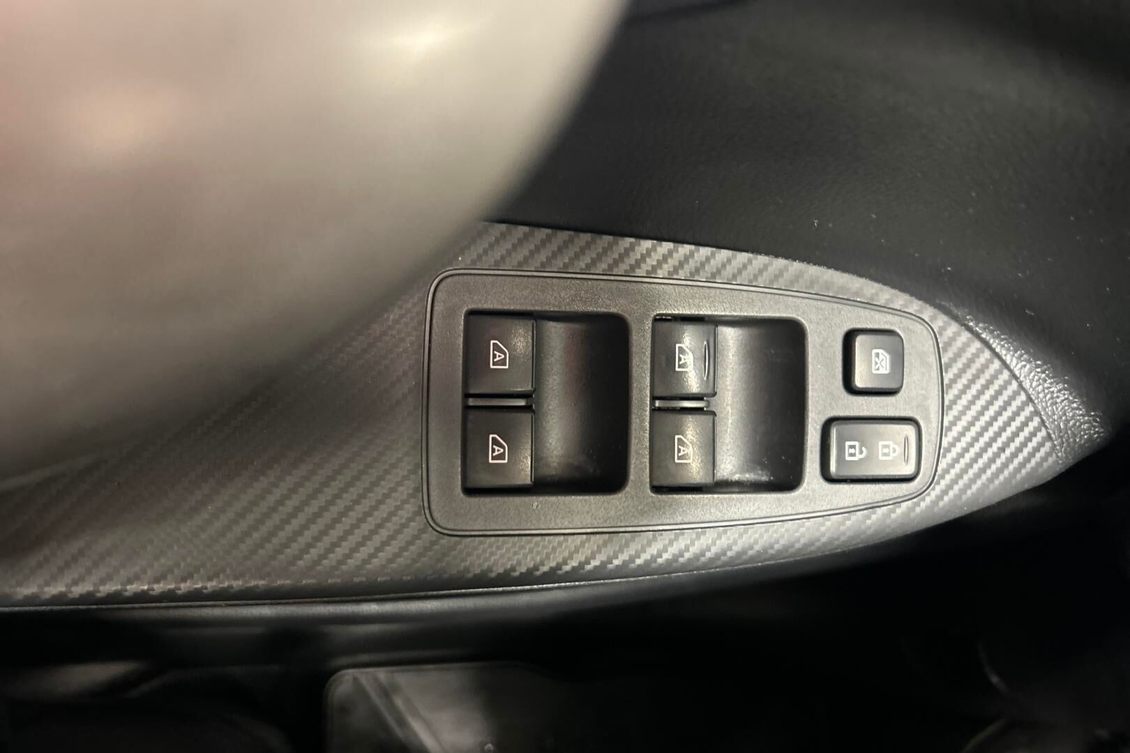Mitsubishi Eclipse Cross iso kuva 17