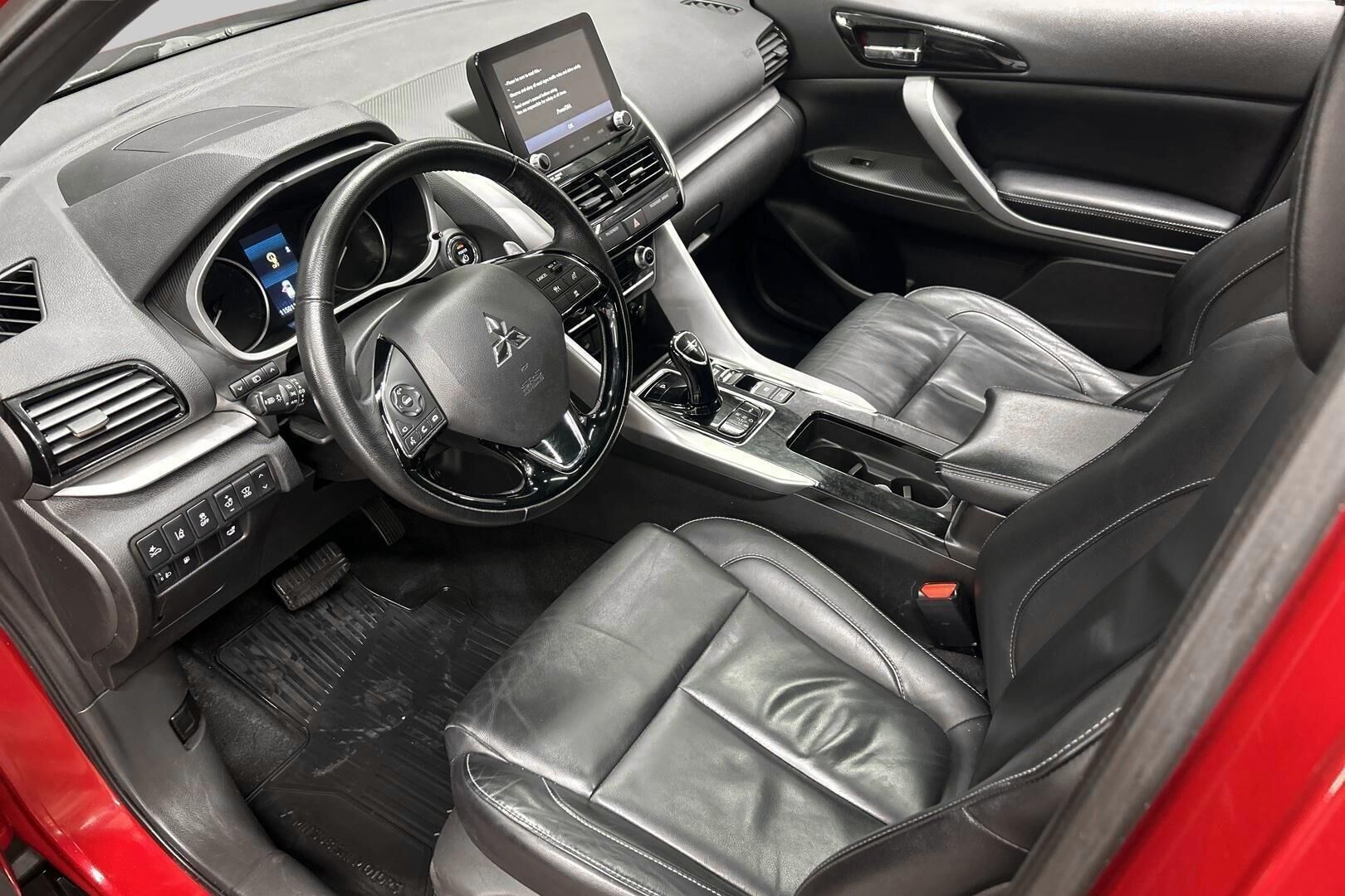 Mitsubishi Eclipse Cross iso kuva 8