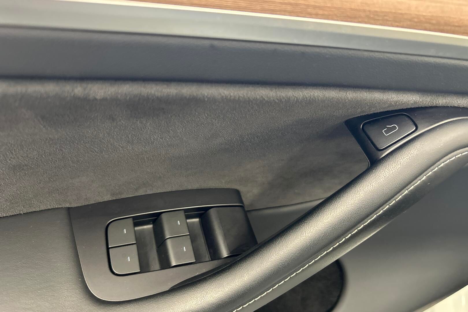 Tesla Model Y iso kuva 15