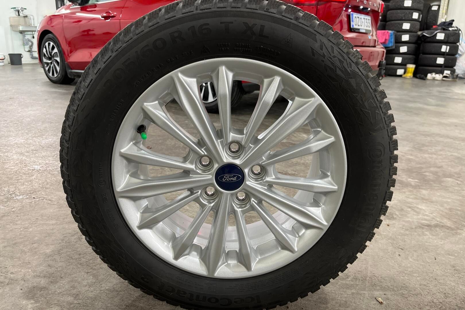 Ford Focus iso kuva 16