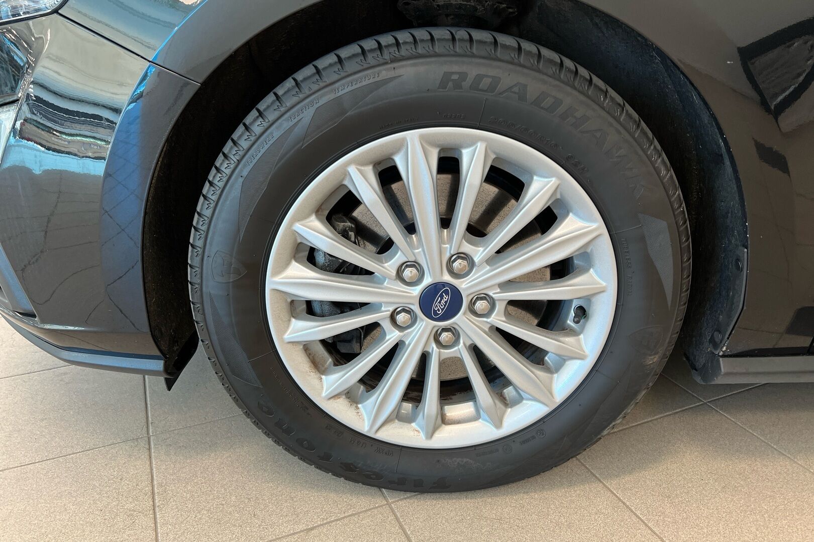 Ford Focus iso kuva 11