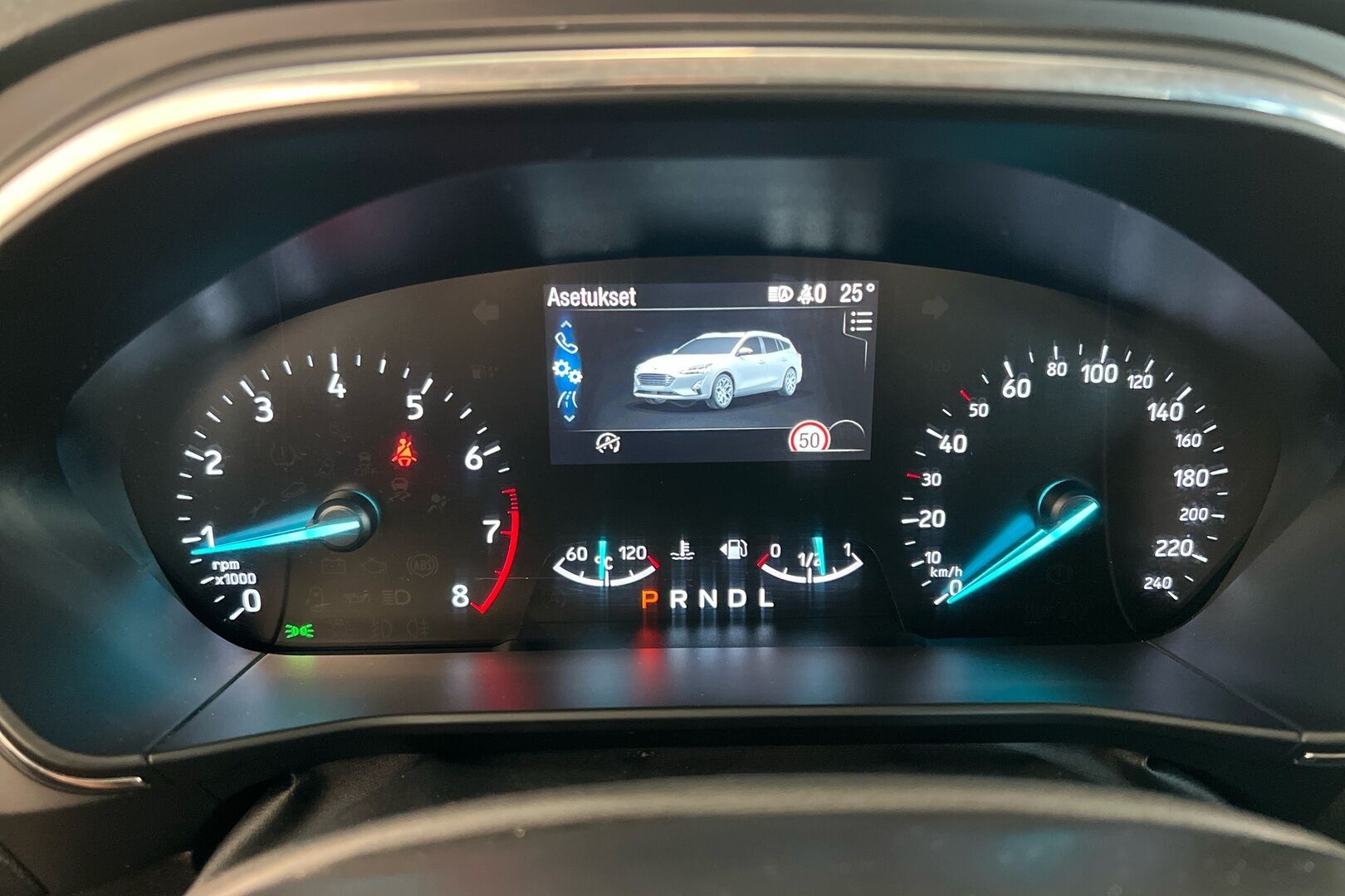 Ford Focus iso kuva 12