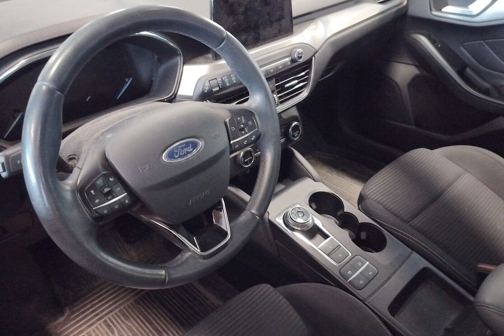 Ford Focus iso kuva 2
