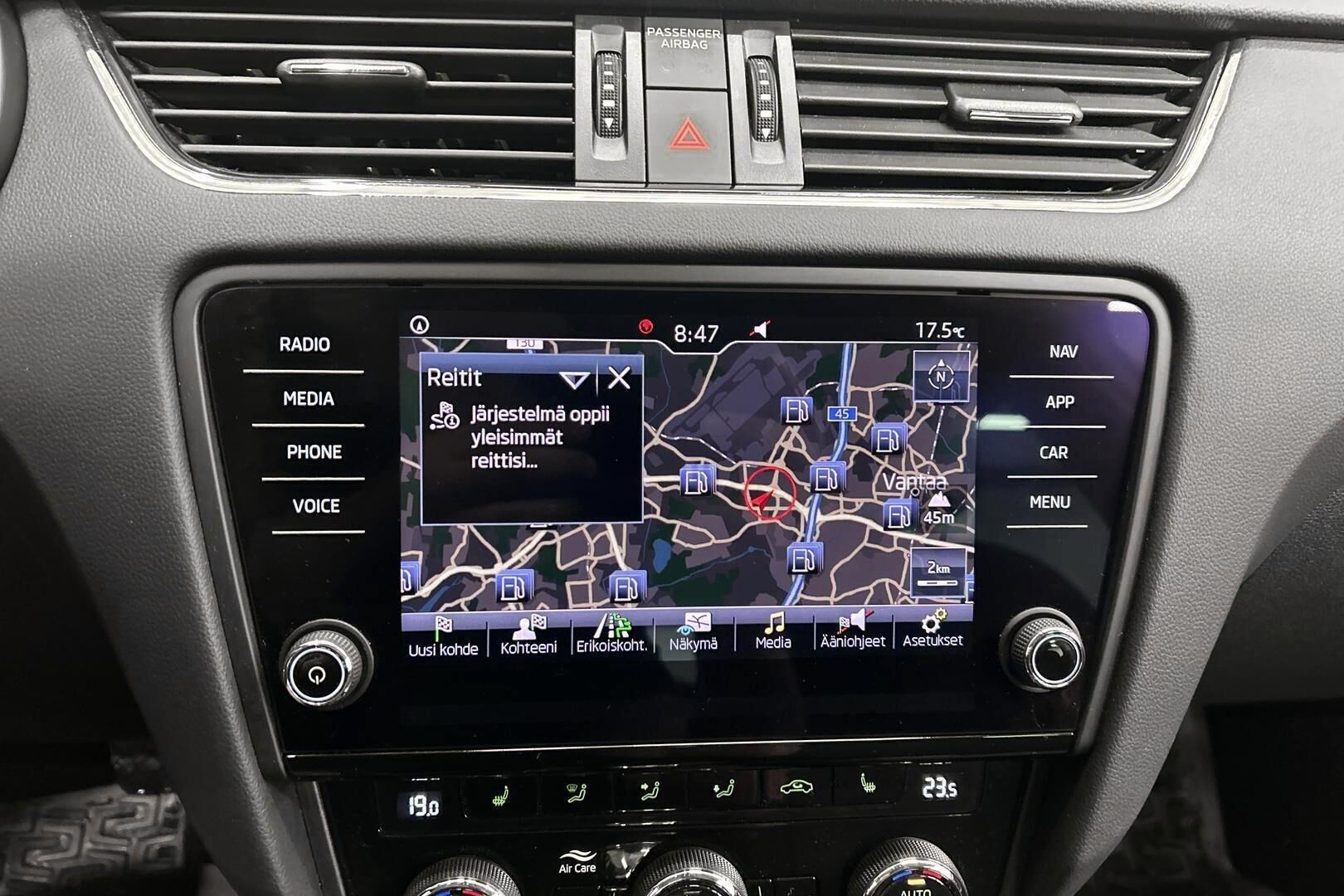 Skoda Octavia iso kuva 15