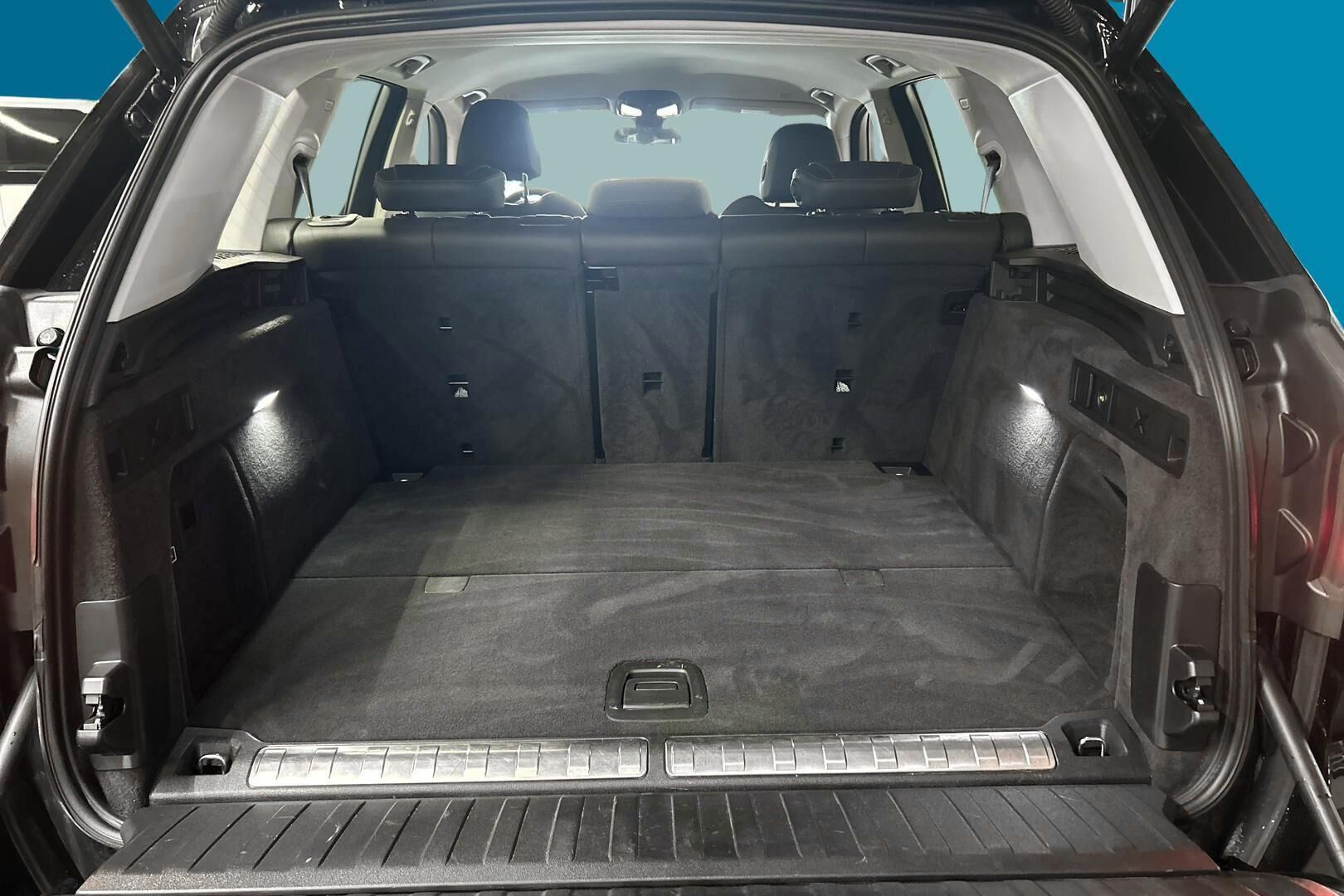 BMW X5 iso kuva 8
