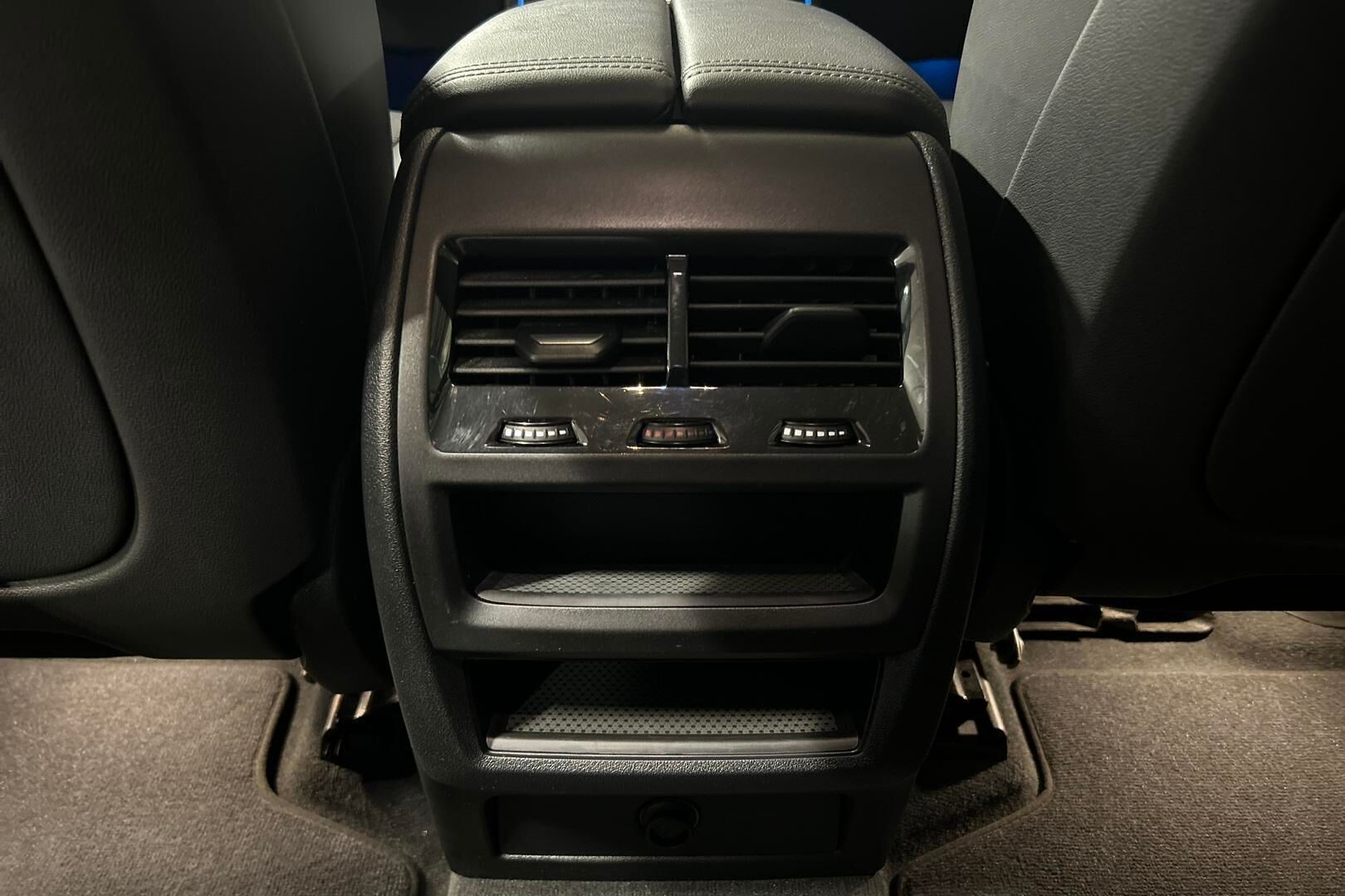 BMW X5 iso kuva 12
