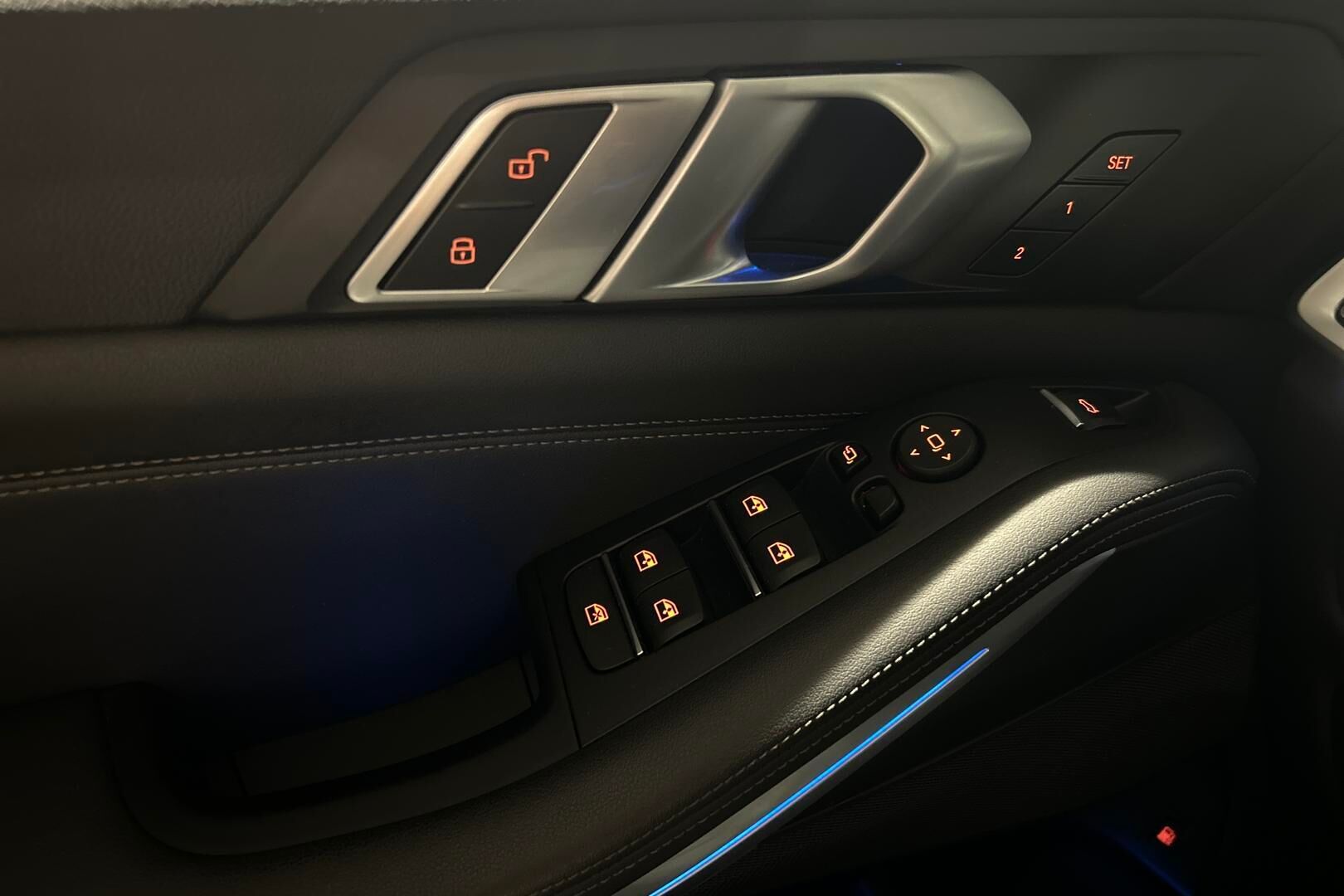 BMW X5 iso kuva 18