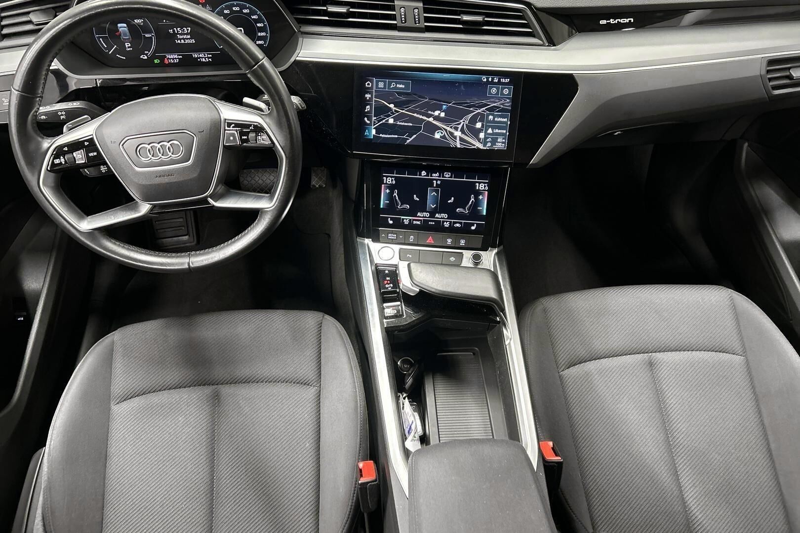 Audi e-tron iso kuva 11