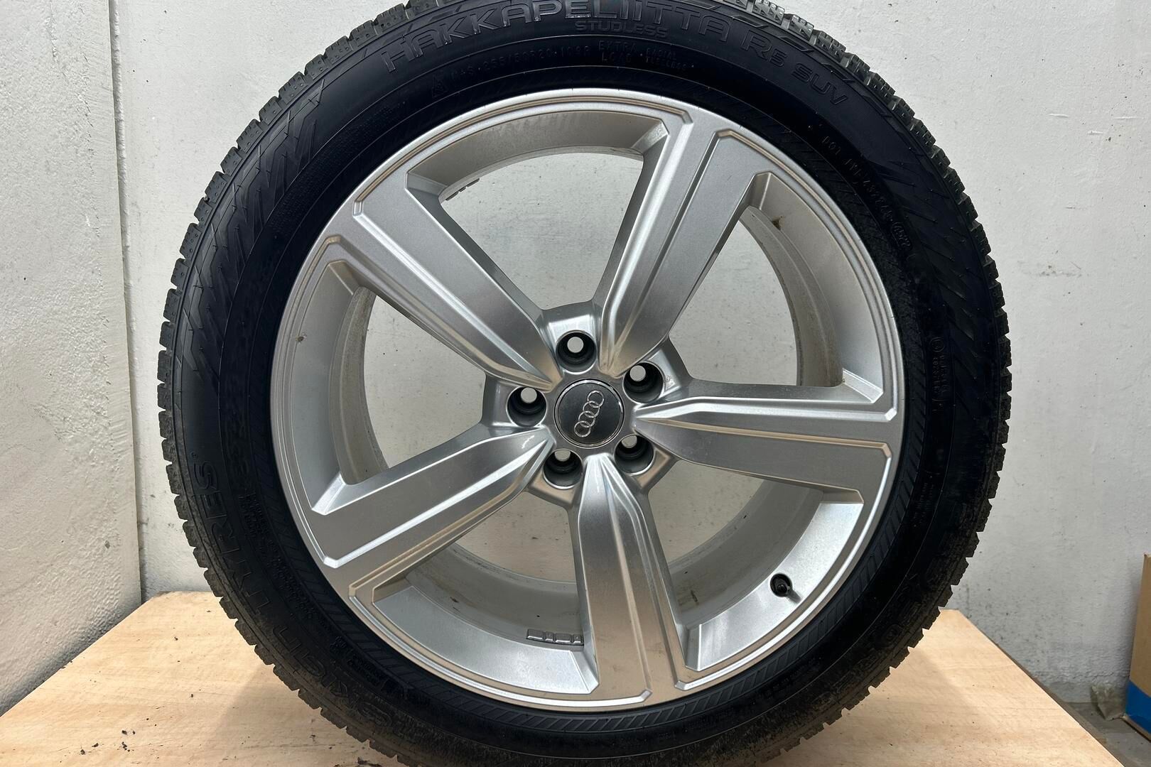 Audi e-tron iso kuva 25
