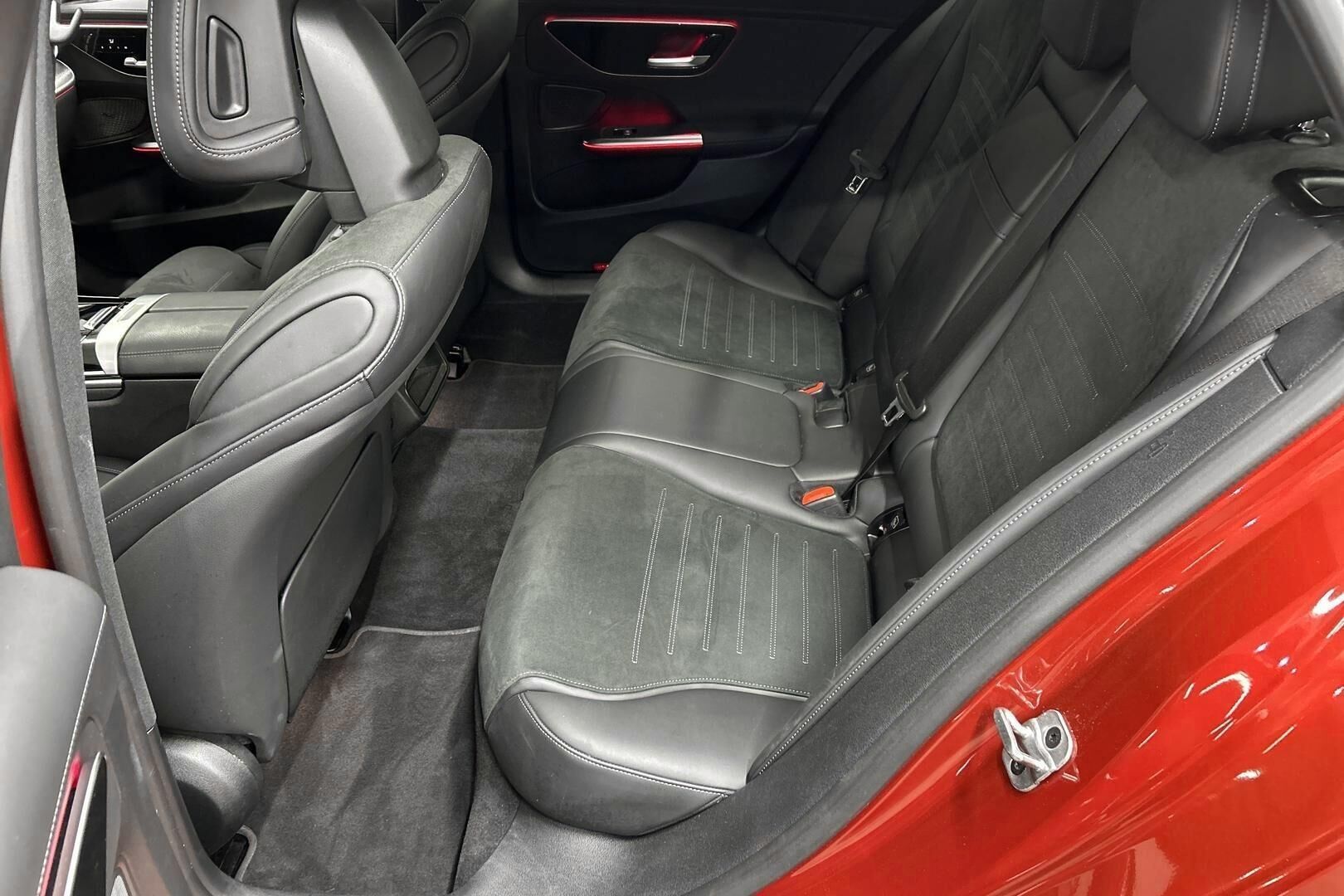 Mercedes-Benz C iso kuva 9