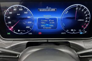 Mercedes-Benz C esikatselu 13