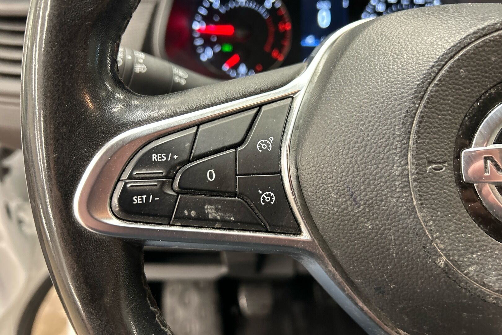 Nissan Primastar iso kuva 13