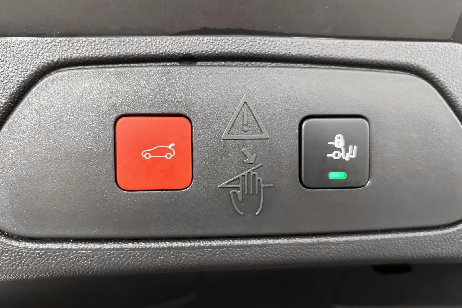 Opel Grandland iso kuva 24