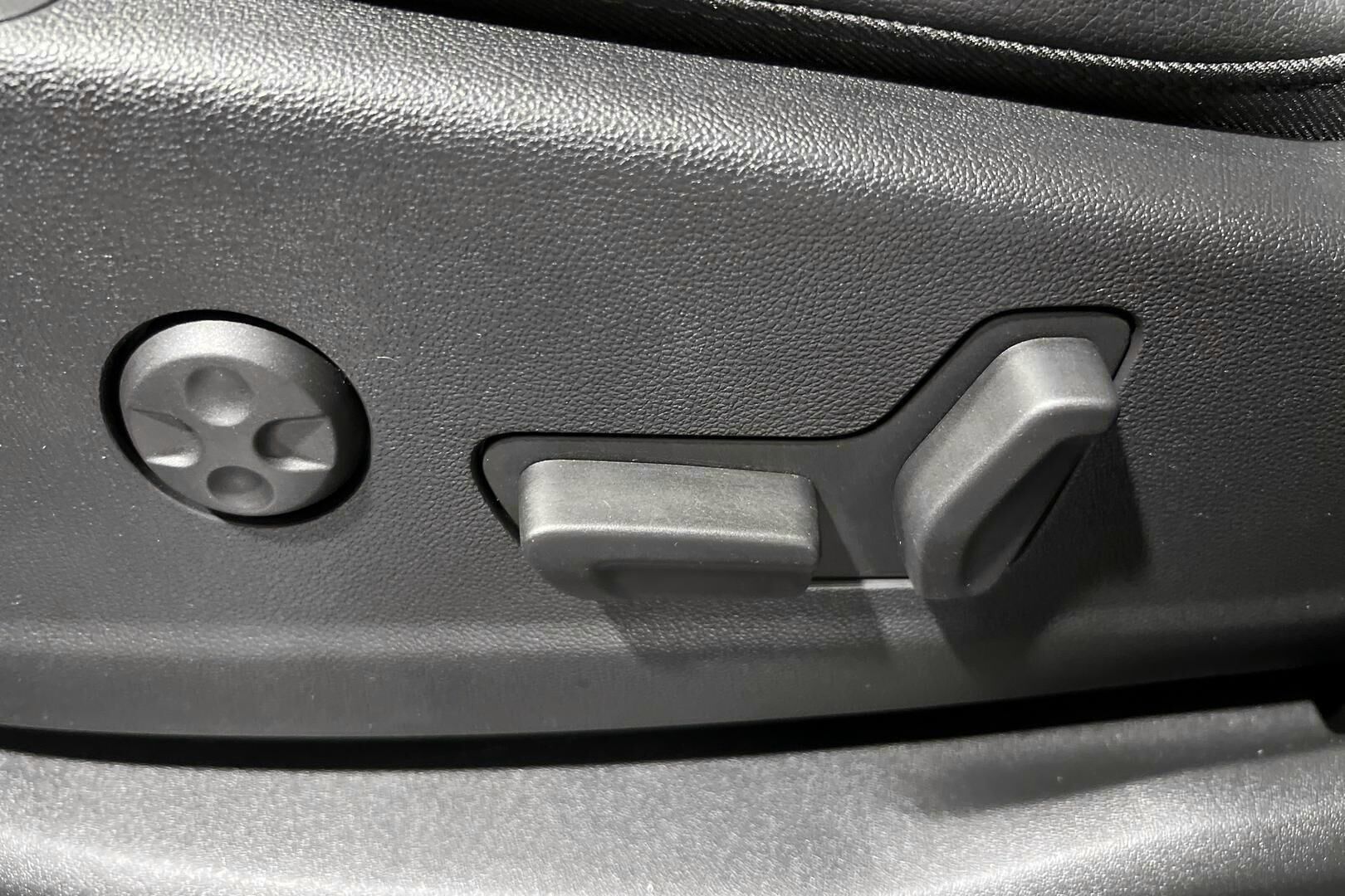 Opel Grandland iso kuva 25