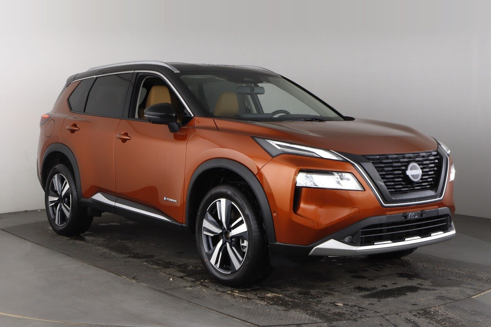 Nissan X-Trail iso kuva 4