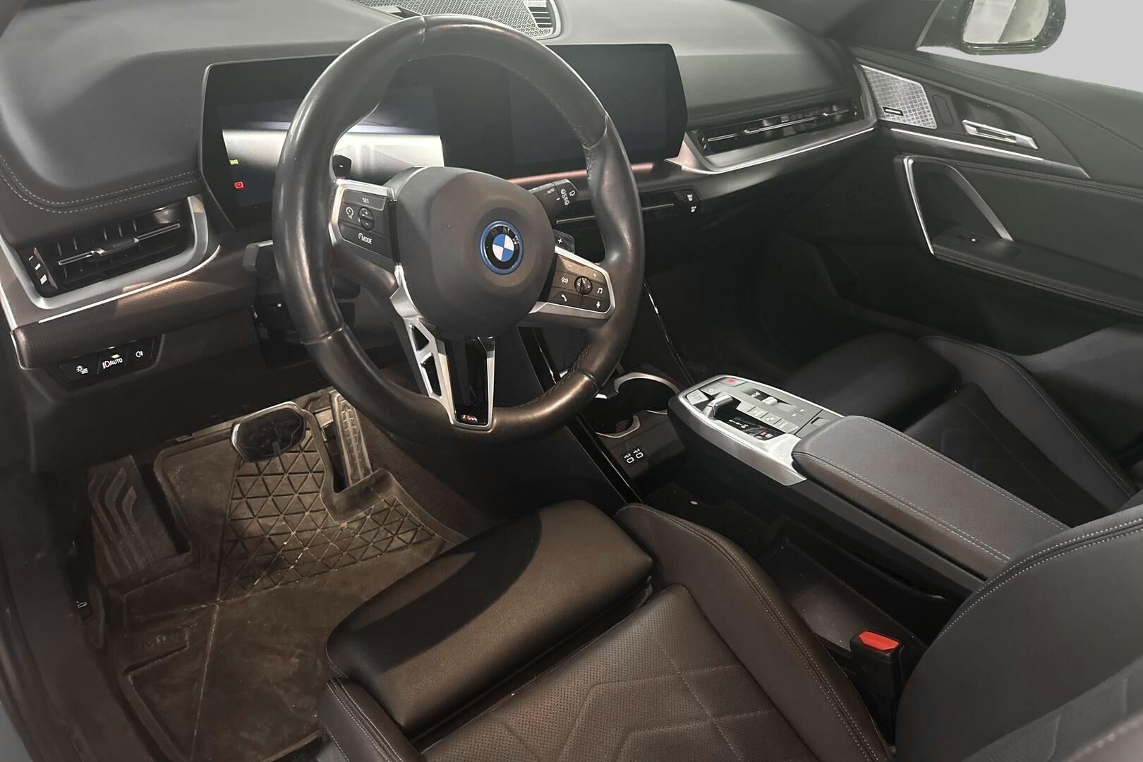 BMW X1 iso kuva 1