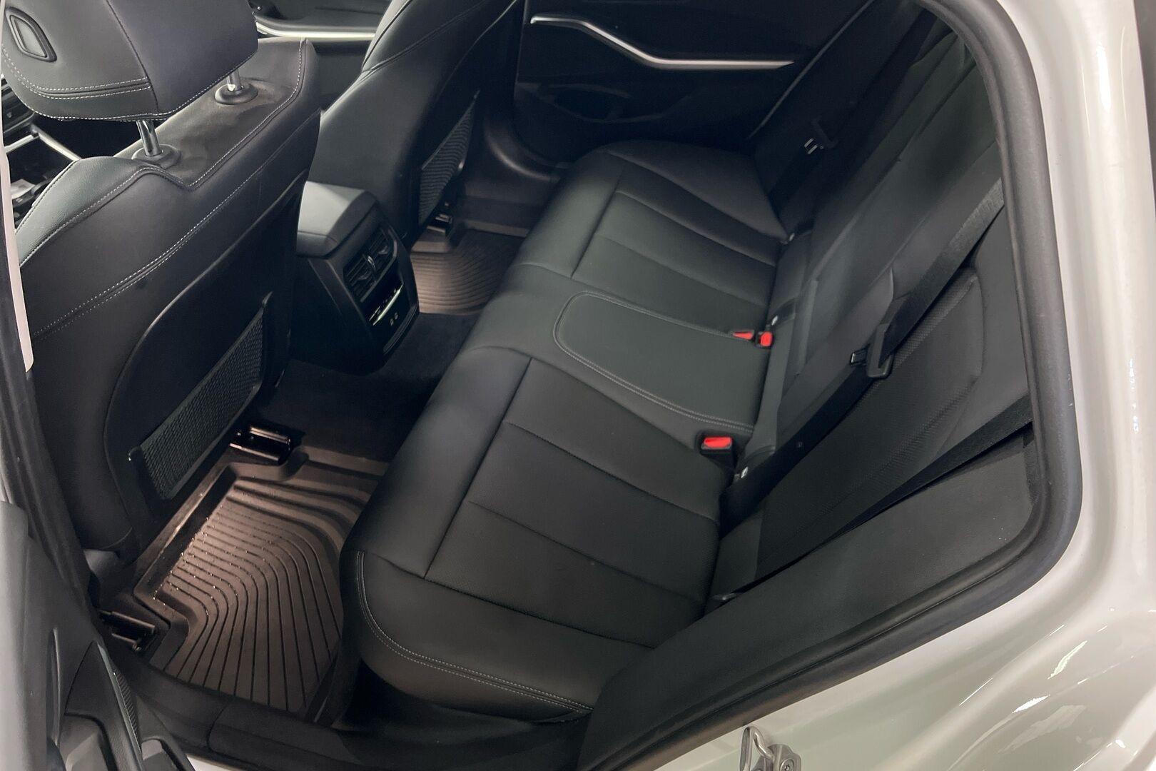 BMW 3-sarja iso kuva 7