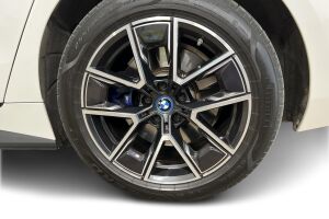 BMW i4 M50 esikatselu 12