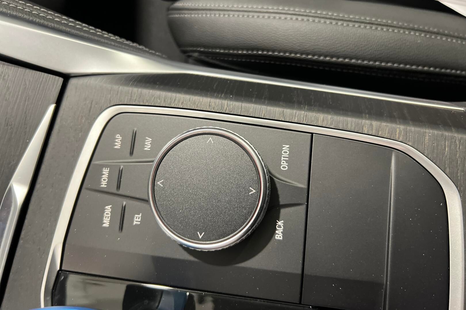 BMW i4 M50 iso kuva 26