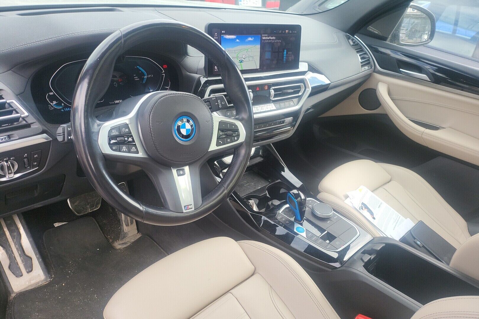 BMW iX3 iso kuva 1