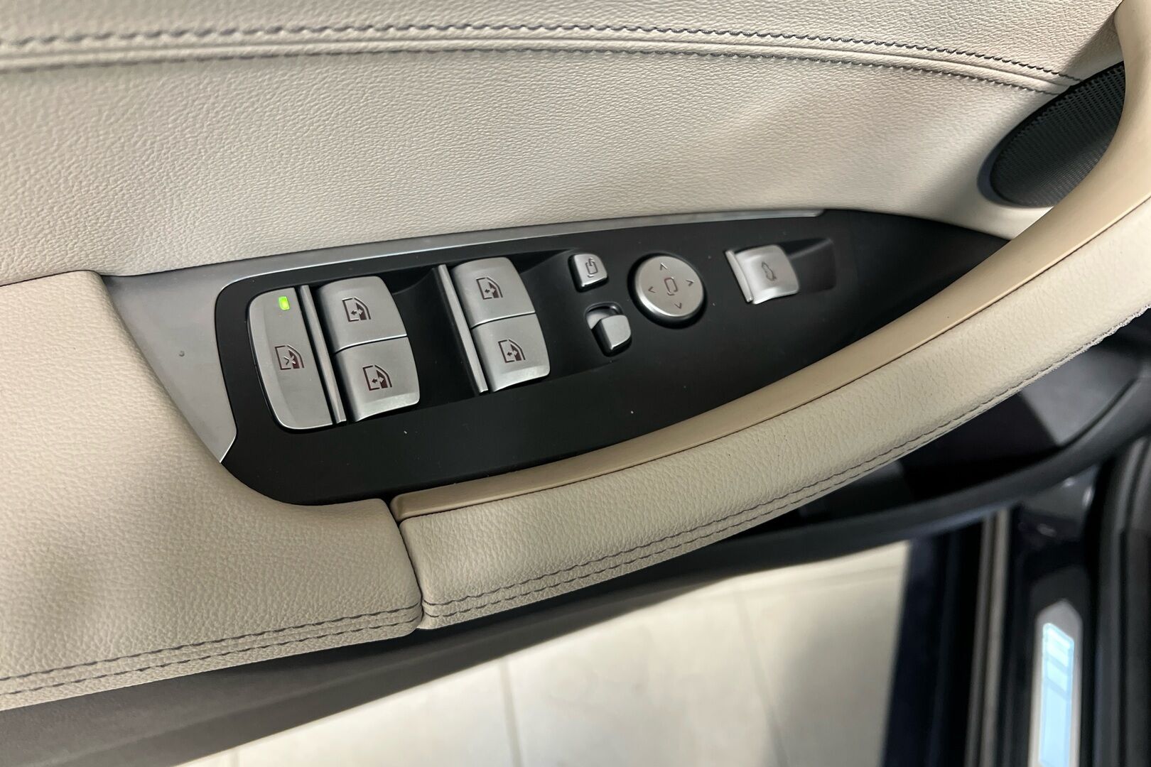BMW iX3 iso kuva 20