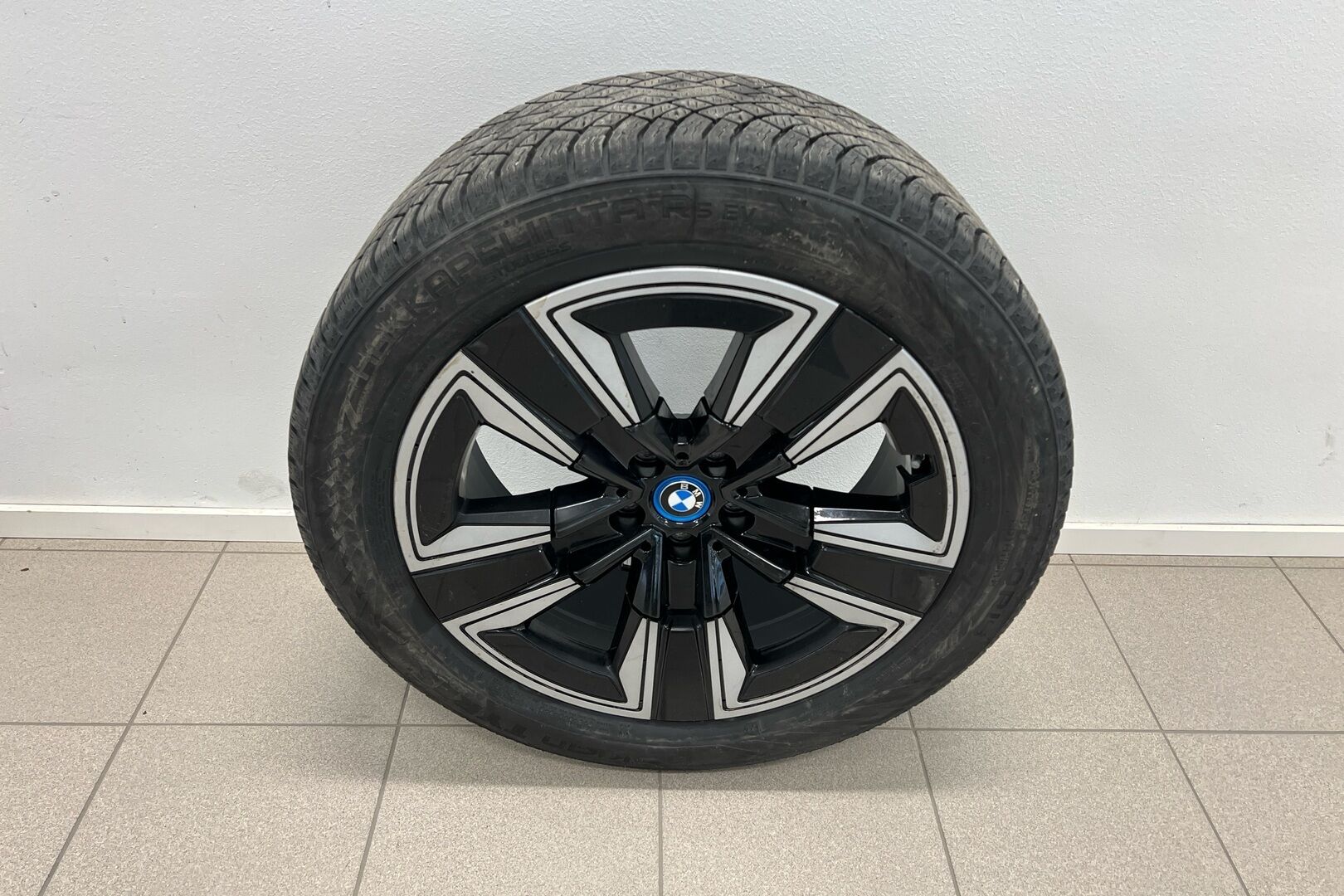 BMW iX3 iso kuva 25