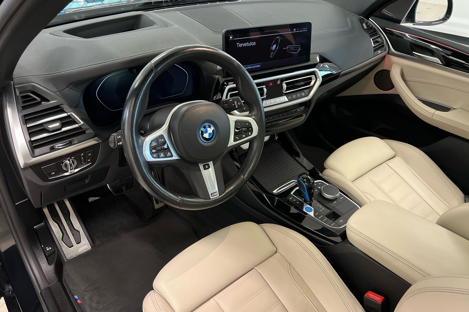 BMW iX3 iso kuva 6