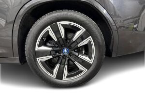 BMW iX3 esikatselu 10