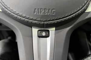 BMW iX3 esikatselu 16