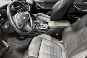 BMW iX3 esikatselu 24
