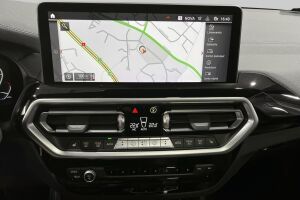 BMW iX3 esikatselu 21