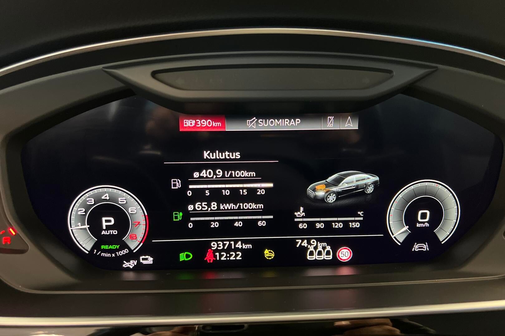 Audi A8 iso kuva 14