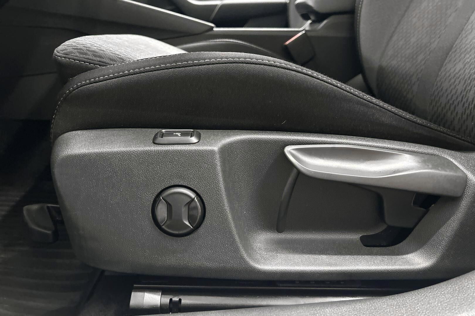 SKODA Octavia iso kuva 18
