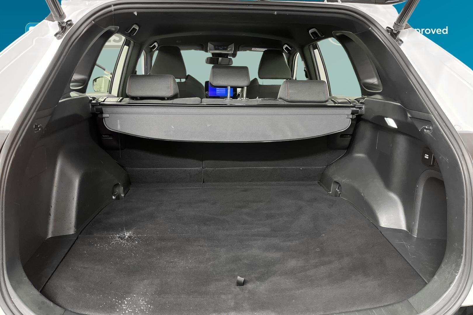 Toyota RAV4 Plug-in iso kuva 11