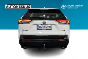 Toyota RAV4 Plug-in esikatselu 5