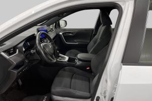 Toyota RAV4 Plug-in esikatselu 8