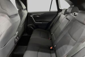 Toyota RAV4 Plug-in esikatselu 9